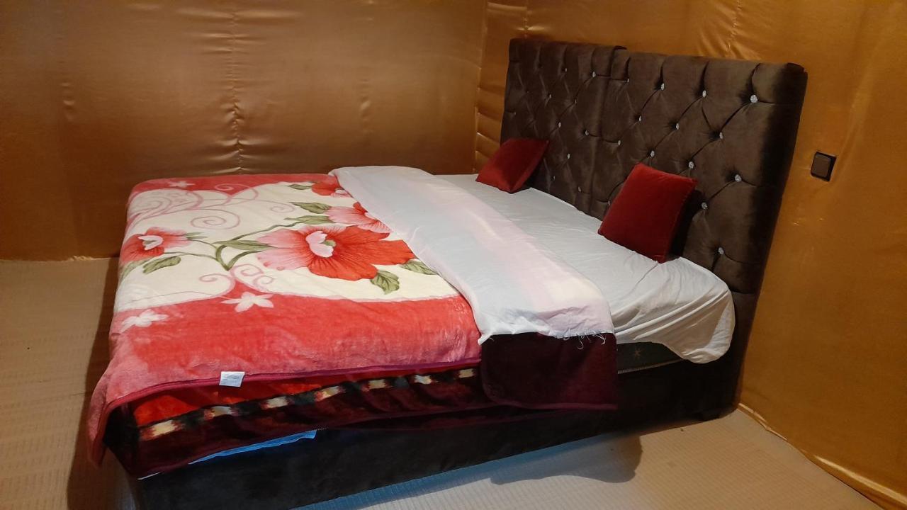 Luxury Trek Desert Camp Merzouga Dış mekan fotoğraf