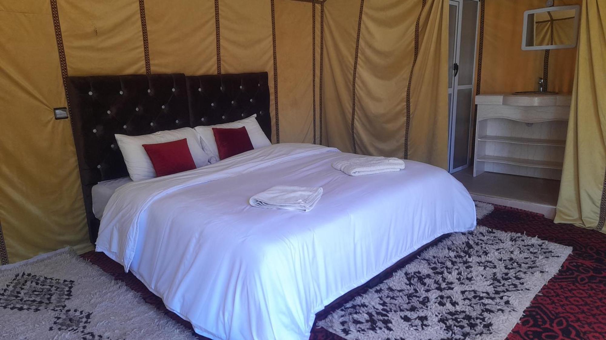 Luxury Trek Desert Camp Merzouga Dış mekan fotoğraf